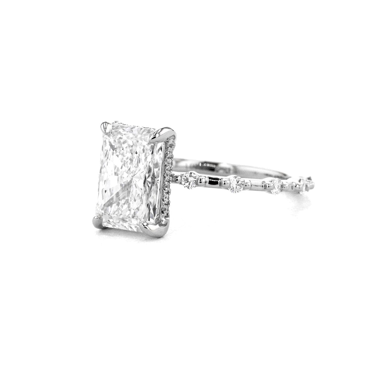 1.6mm Radiant Daisy Engagement Rings Princess Bride Diamonds 
