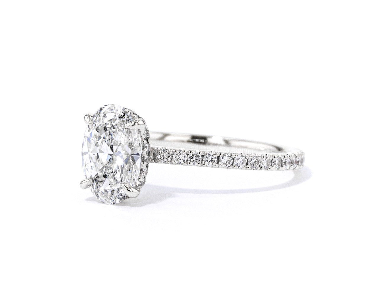 1.6mm Stephanie Oval Engagement Rings Princess Bride Diamonds 