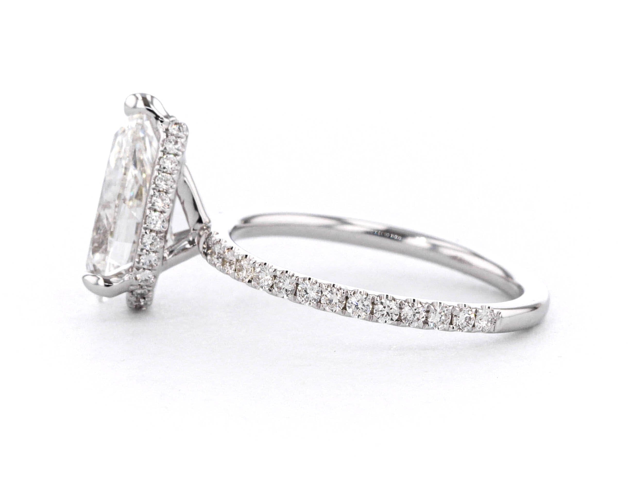 1.6mm Stephanie Pear Engagement Rings Princess Bride Diamonds 