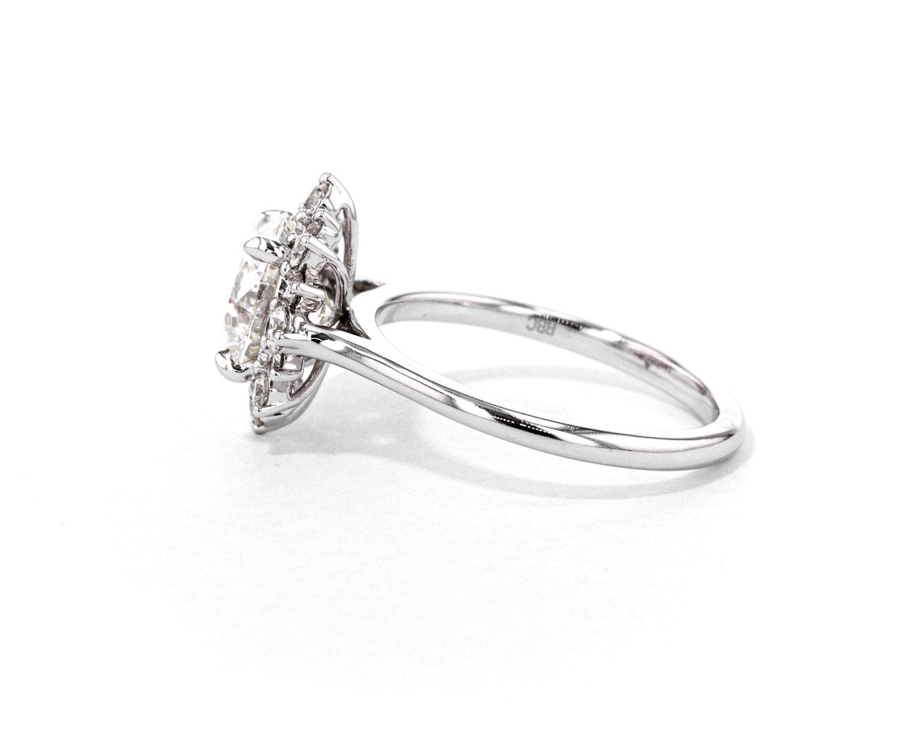 1.8mm Duchess Round Engagement Rings Princess Bride Diamonds 