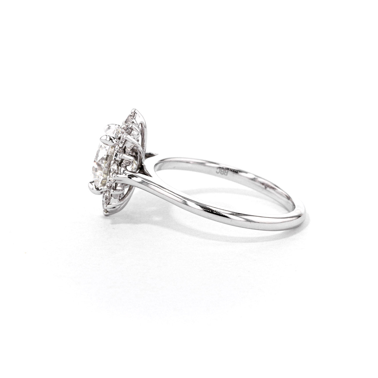 1.8mm Duchess Round Engagement Rings Princess Bride Diamonds 
