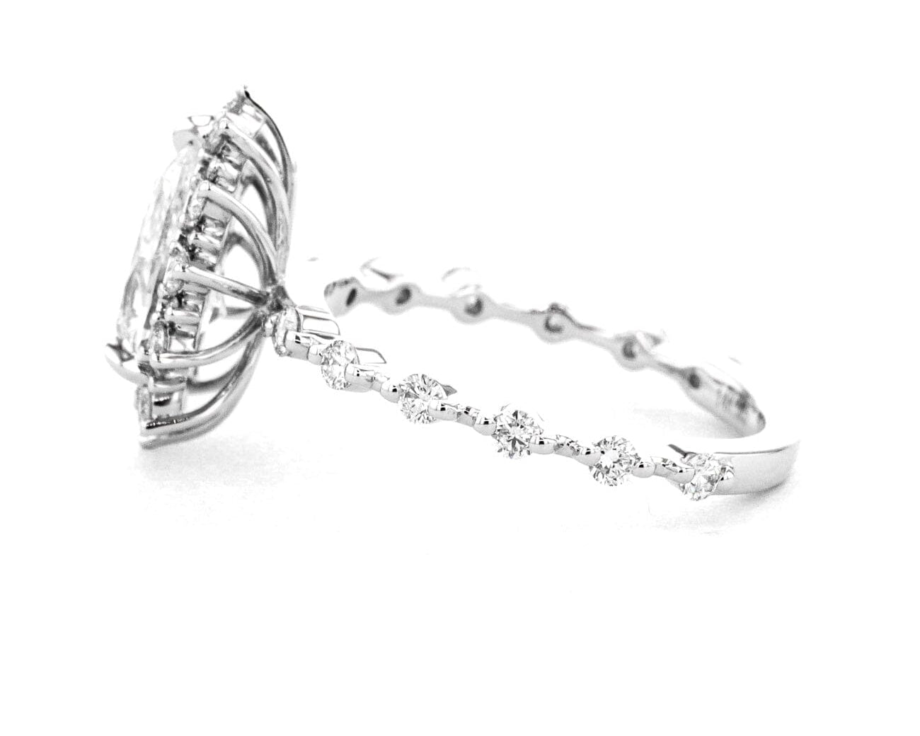 1.8mm Kaia Pear Engagement Rings Princess Bride Diamonds 