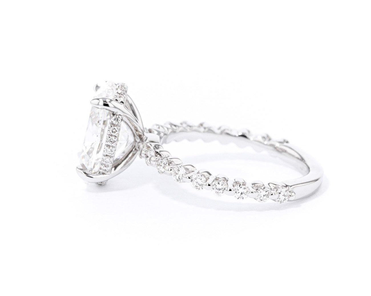 1.8mm Sabrina Oval Engagement Rings Princess Bride Diamonds 