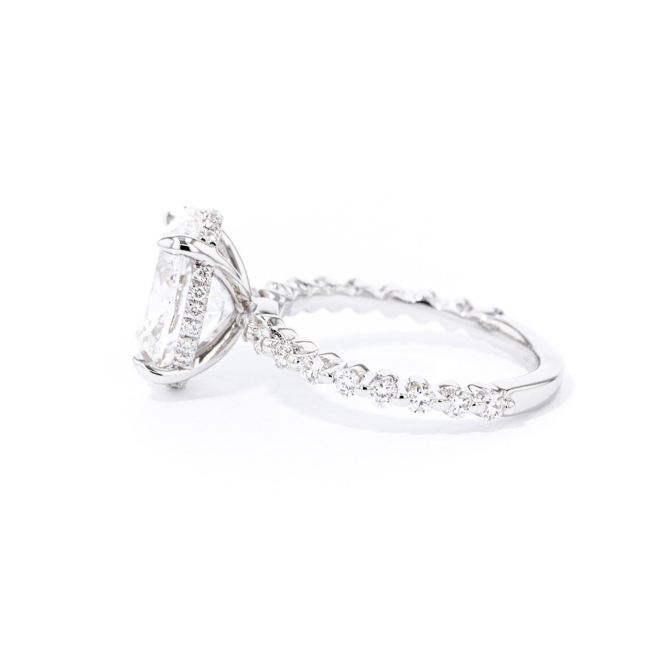 1.8mm Sabrina Oval Engagement Rings Princess Bride Diamonds 